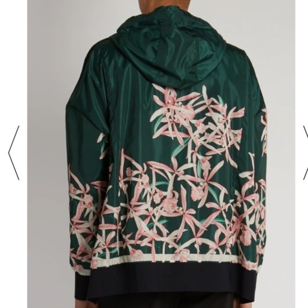 Moncler Womens Green Floral Feminine Edgy Luxury Oversized Windbreaker Size 2 - Picture 2 of 4
